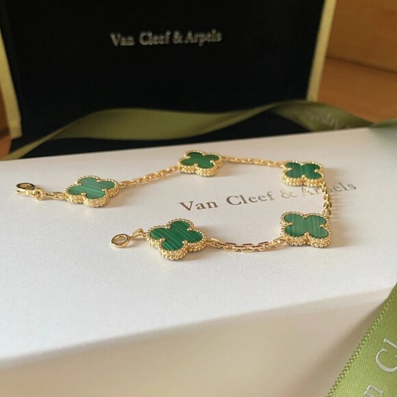 Van Cleef & Arpels 18k gold five-flower malachite bracelet - Picture 5 of 6